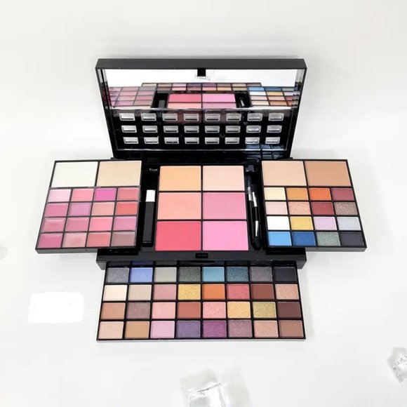 New 48 Colors Eyeshadow Makeup Kit - Picture 1 of 3
